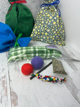 Load image into Gallery viewer, Catnip Toys Gift Set with Re-usable Fabric Bag
